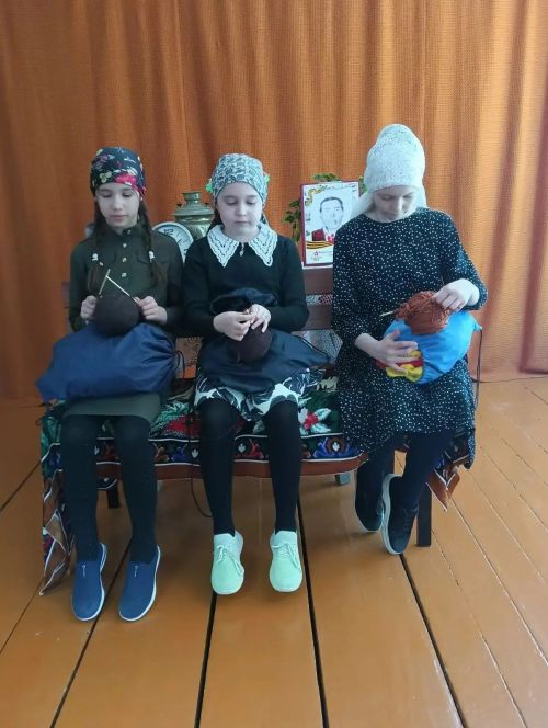 Первый выпуск в Тюрнясевской школе: как Вера Абрамова простилась с четвероклассниками