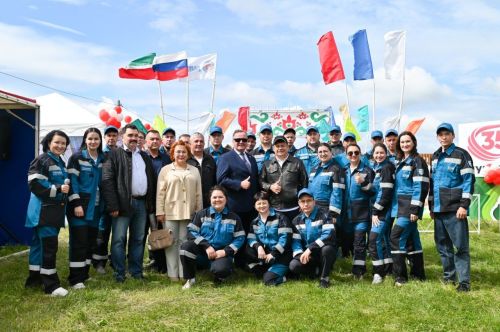 Сабантуй в Нурлате: «Татнефть» представила площадку, а её работник выиграл главный титул батыра