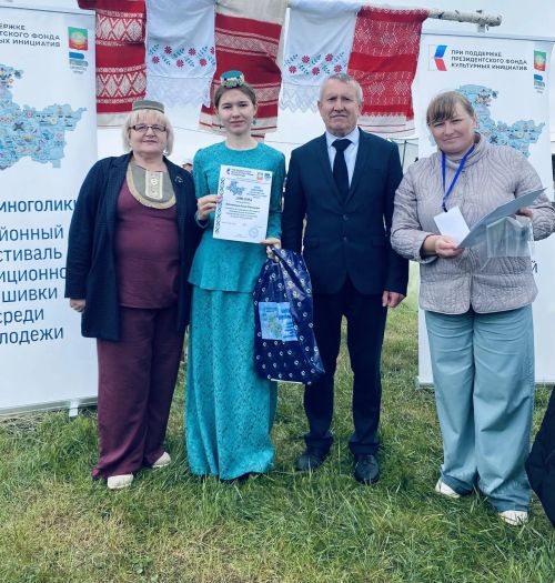 Фестиваль традиционной вышивки для молодежи прошел на Сабантуе в Нурлате