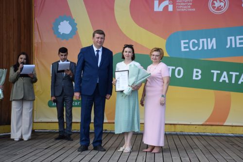 В Нурлате чествовали социальных работников (фоторепортаж)