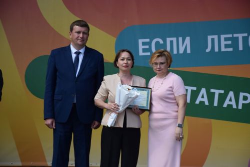В Нурлате чествовали социальных работников (фоторепортаж)
