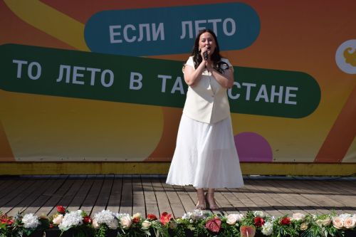 В Нурлате чествовали социальных работников (фоторепортаж)