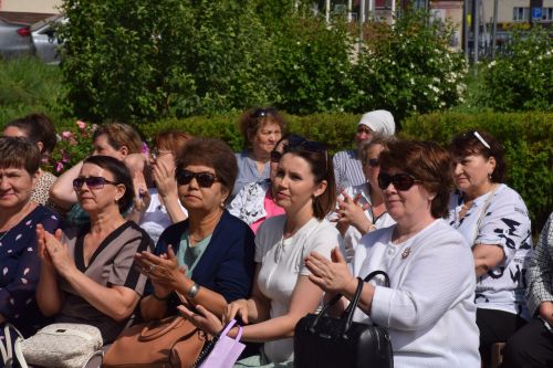 В Нурлате чествовали социальных работников (фоторепортаж)