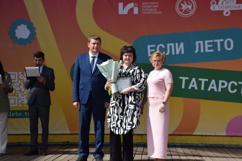 В Нурлате чествовали социальных работников (фоторепортаж)