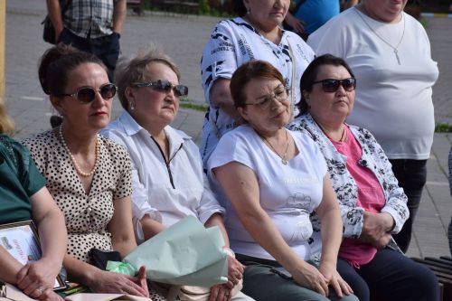 В Нурлате чествовали социальных работников (фоторепортаж)