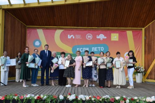 В Нурлате чествовали социальных работников (фоторепортаж)