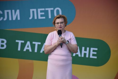 В Нурлате чествовали социальных работников (фоторепортаж)