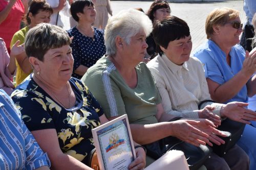 В Нурлате чествовали социальных работников (фоторепортаж)