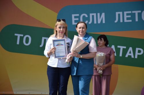 В Нурлате чествовали социальных работников (фоторепортаж)