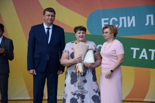 В Нурлате чествовали социальных работников (фоторепортаж)