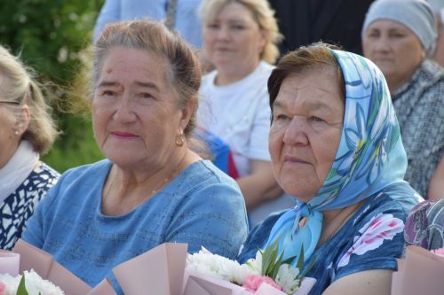 В Нурлате чествовали социальных работников (фоторепортаж)