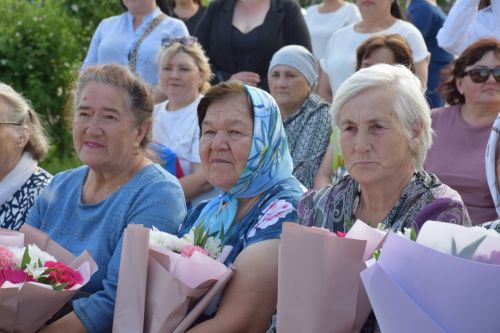 В Нурлате чествовали социальных работников (фоторепортаж)