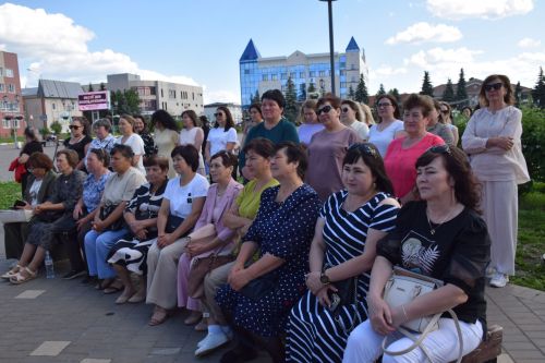 В Нурлате чествовали социальных работников (фоторепортаж)