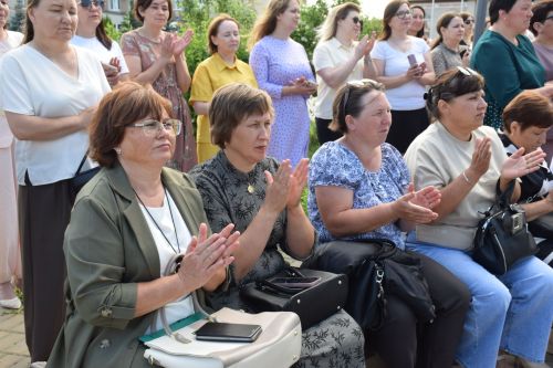 В Нурлате чествовали социальных работников (фоторепортаж)