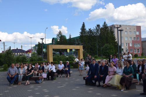 В Нурлате чествовали социальных работников (фоторепортаж)