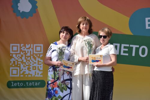 В Нурлате чествовали социальных работников (фоторепортаж)