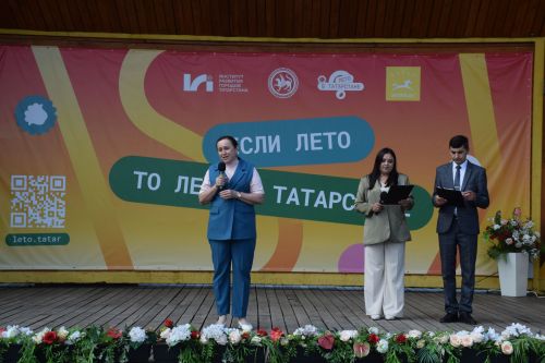 В Нурлате чествовали социальных работников (фоторепортаж)