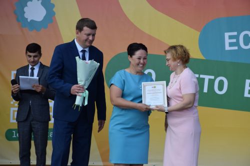 В Нурлате чествовали социальных работников (фоторепортаж)