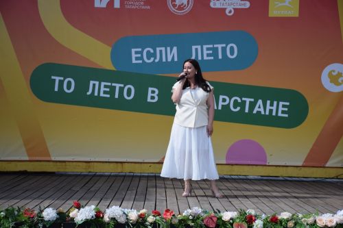 В Нурлате чествовали социальных работников (фоторепортаж)