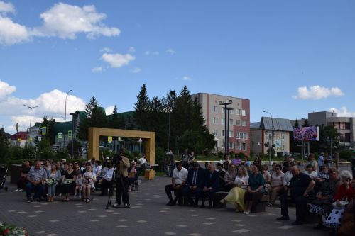 В Нурлате чествовали социальных работников (фоторепортаж)