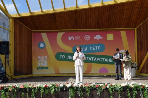 В Нурлате чествовали социальных работников (фоторепортаж)