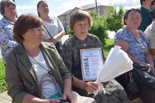 В Нурлате чествовали социальных работников (фоторепортаж)