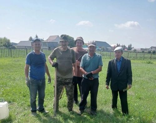 Летний субботник в Нурлате: в Верхнем Нурлате привели в порядок кладбище