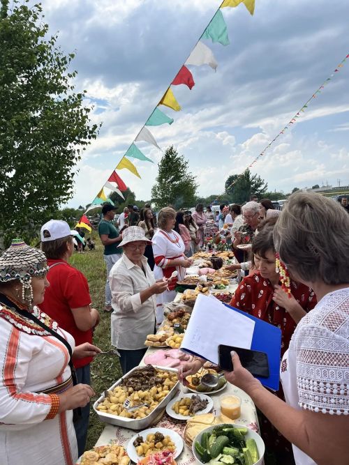 В селе Якушкино организовали праздник Уяв: хоровод, конкурсы и море угощений