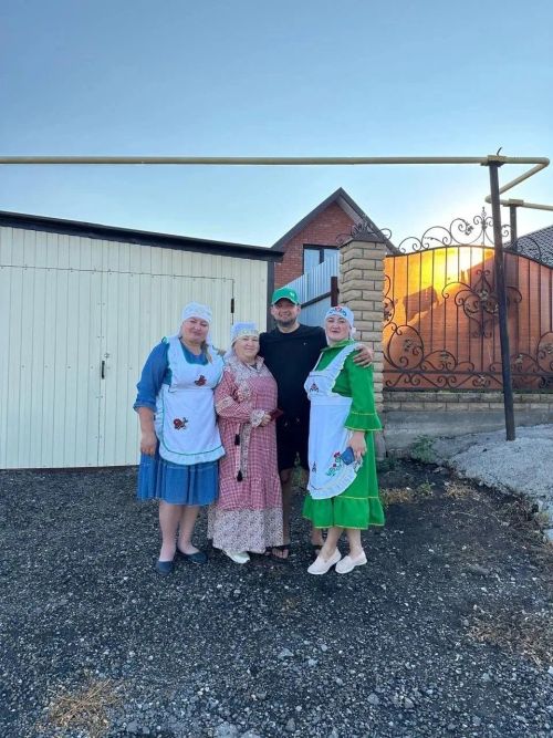 Сохраняя традиции: в Нижнем Нурлате с песнями и подарками встретили сбор даров
