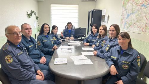 Сотрудники пожарного надзора в Нурлате отмечают профессиональный праздник