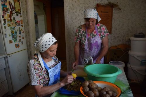 «Молодежка» из Нурлата отправила бойцам тонны домашней еды
