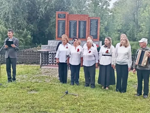Памятник героям после реставрации открыли в Берлек-Михайловке