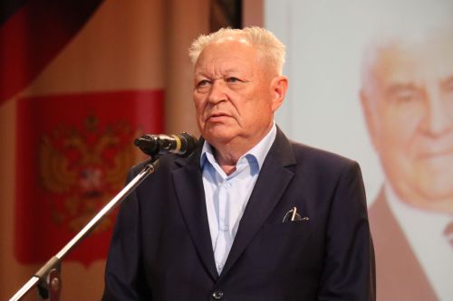 В Нурлате прошел вечер памяти Фатиха Сибагатуллина: летопись эпохи легендарного руководителя