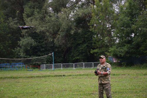 Юные нурлатцы в «Ратном сборе» осваивают управление беспилотниками и сборку автоматов