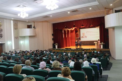 В Нурлате прошел вечер памяти Фатиха Сибагатуллина: летопись эпохи легендарного руководителя