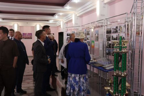 В Нурлате прошел вечер памяти Фатиха Сибагатуллина: летопись эпохи легендарного руководителя