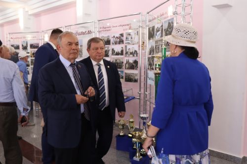 В Нурлате прошел вечер памяти Фатиха Сибагатуллина: летопись эпохи легендарного руководителя