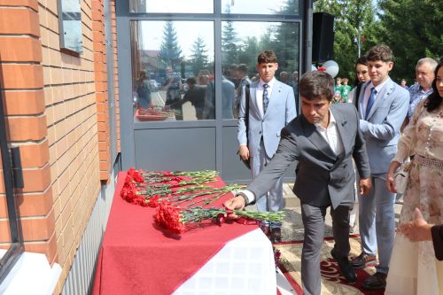 В Нурлате открыли памятную доску Фатиху Сибагатуллину