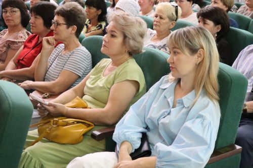 В Нурлате прошел вечер памяти Фатиха Сибагатуллина: летопись эпохи легендарного руководителя