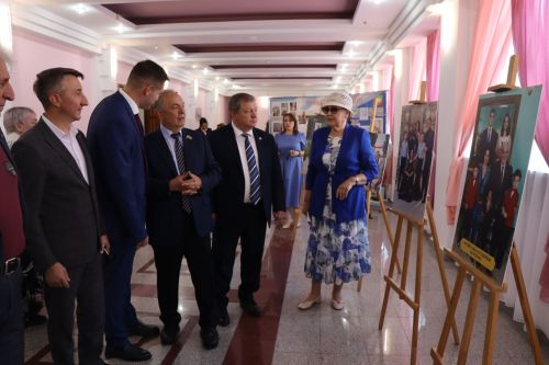 В Нурлате прошел вечер памяти Фатиха Сибагатуллина: летопись эпохи легендарного руководителя