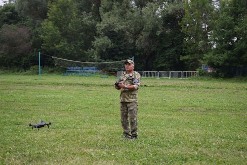 Юные нурлатцы в «Ратном сборе» осваивают управление беспилотниками и сборку автоматов