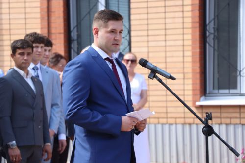 В Нурлате открыли памятную доску Фатиху Сибагатуллину