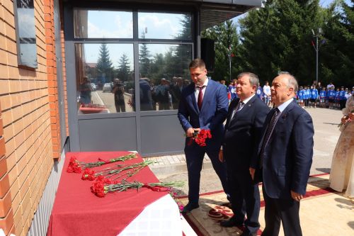 В Нурлате открыли памятную доску Фатиху Сибагатуллину