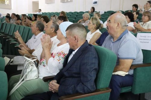В Нурлате прошел вечер памяти Фатиха Сибагатуллина: летопись эпохи легендарного руководителя