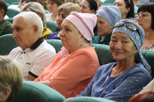 В Нурлате прошел вечер памяти Фатиха Сибагатуллина: летопись эпохи легендарного руководителя