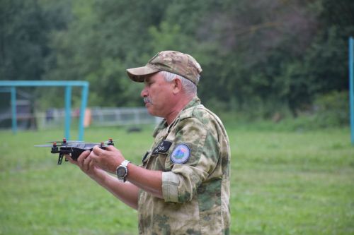 Юные нурлатцы в «Ратном сборе» осваивают управление беспилотниками и сборку автоматов