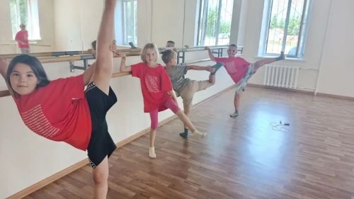 Второй отряд «Мечты» провел утро на льду нурлатского «Ледка»