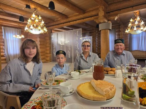 Семья из Нурлата стала дипломантом республиканского фестиваля
