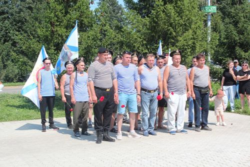 В Нурлате прошел митинг в честь Дня Военно-Морского Флота