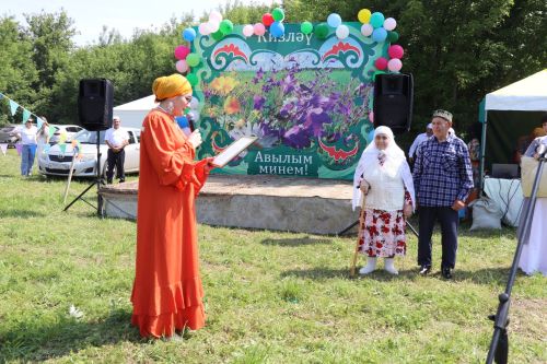 Главный батыр из Курманаево получил в награду барана и теленка